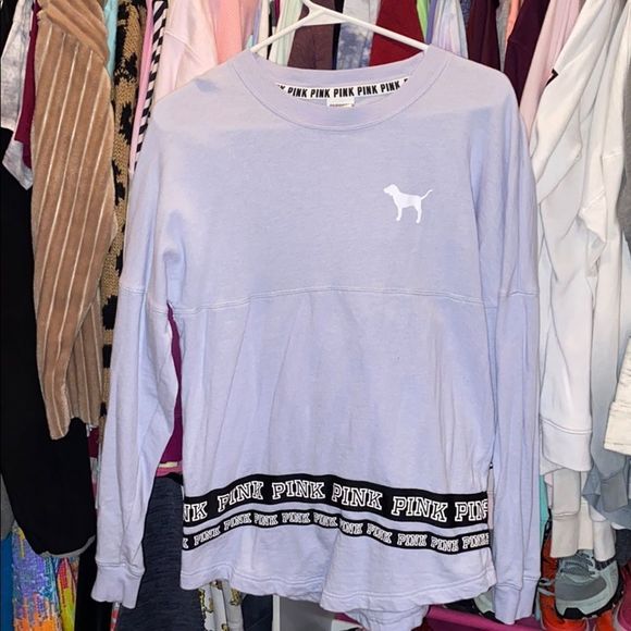 •PINK• VS PINK LAVENDER CREW XS WITH PINK LOGO AROUND BOTTOM EDGE. Like new EUC - Picture 2 of 5